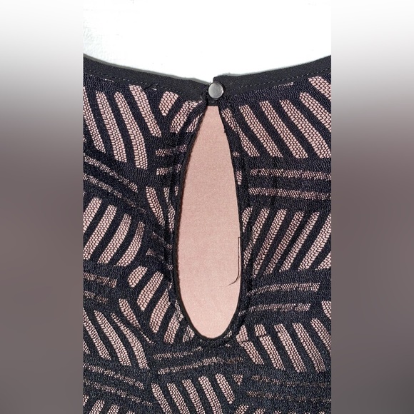 RW & CO pink and black top for women size MEDIUM - Picture 5 of 7